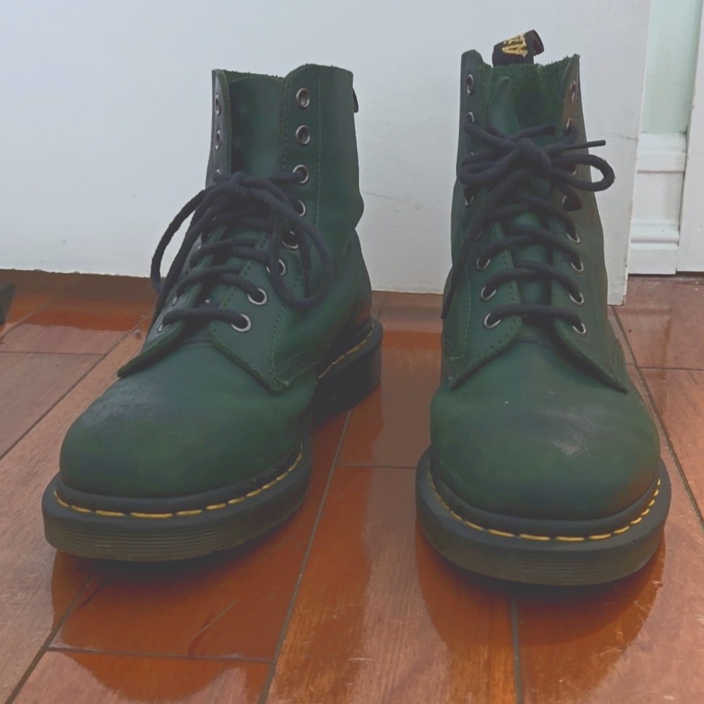 Dr. Martens - Green boots